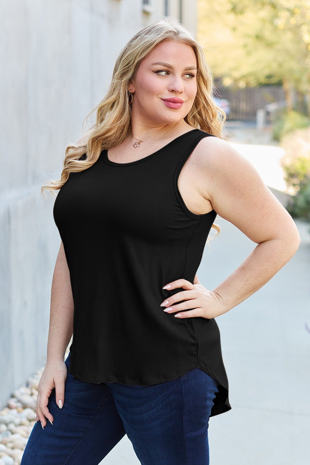 Basic Bae Full Size Round Neck Curved Hem Tank - Mavella BoutiqueWomen’s Daywear