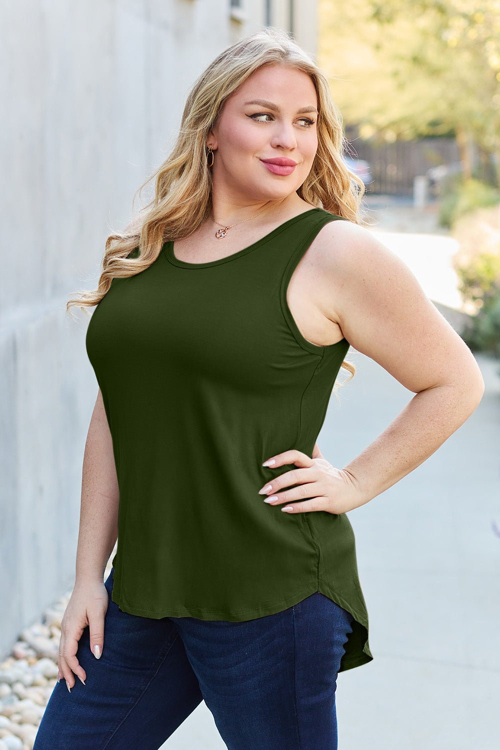 Basic Bae Full Size Round Neck Curved Hem Tank - Mavella BoutiqueWomen’s Daywear