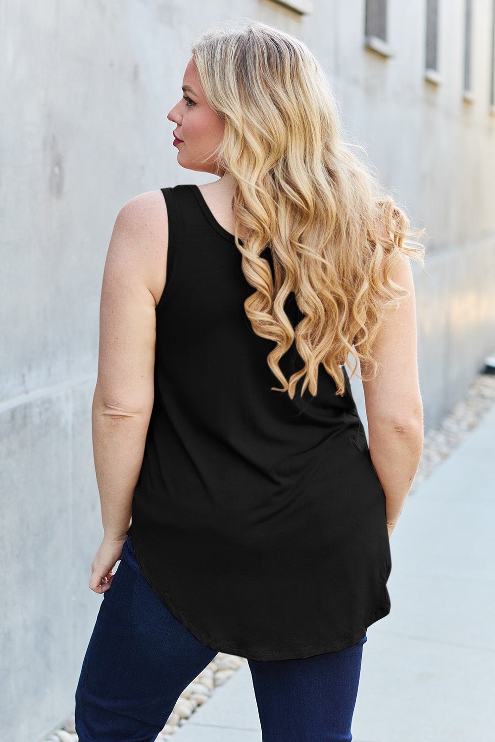Basic Bae Full Size Round Neck Curved Hem Tank - Mavella BoutiqueWomen’s Daywear