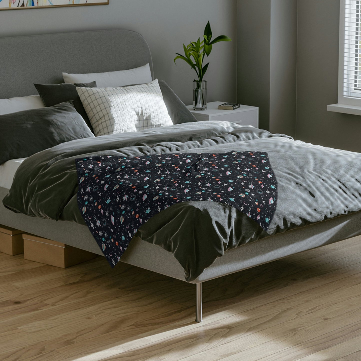 Spaced Out Velveteen Minky Blanket - Mavella BoutiqueHome Decor